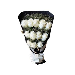Elegante ramo de 12 rosas